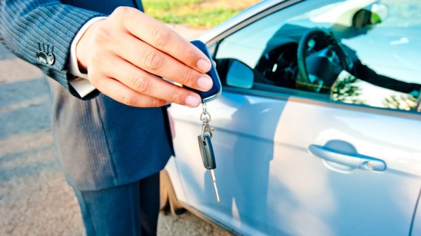 Автоэксперт Максим Рязанов назвал срок и признаки, когда пора менять автомобиль