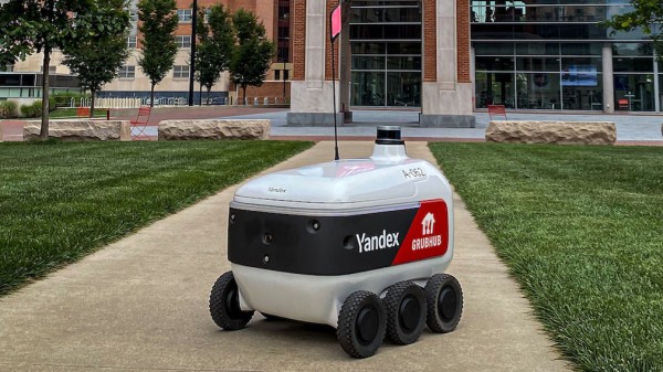 &laquo;Яндекс&raquo; и Grubhub запустили в кампусе университета штата Огайо доставку при помощи роботов