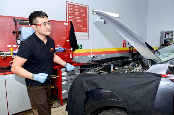 Краткий курс стекловедения: что нужно знать, если вы планируете менять стекло в машине