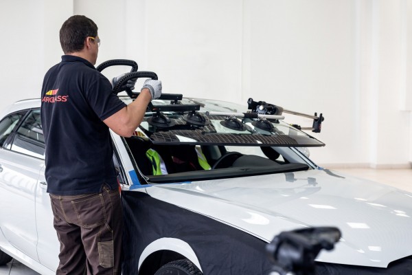 Краткий курс стекловедения: что нужно знать, если вы планируете менять стекло в машине