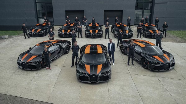 Bugatti объявила о том, что первые 8 экземпляров Chiron Super Sport 300+ собраны и готовы к отправке