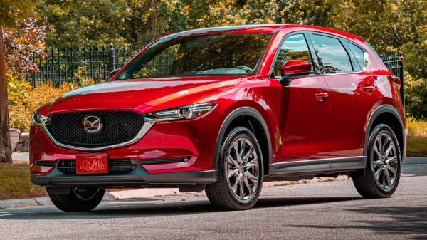 Опубликованы новые изображения рестайлингового кроссовера Mazda CX-5