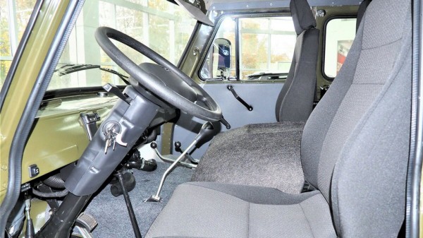 Журналист Yahoo News Japan включил российский УАЗ-452 в список уникальных кроссоверов