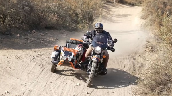 Журналист Cycle World Дейвс высоко оценил новый российский мотоцикл Ural Gear Up Geo 2021 года