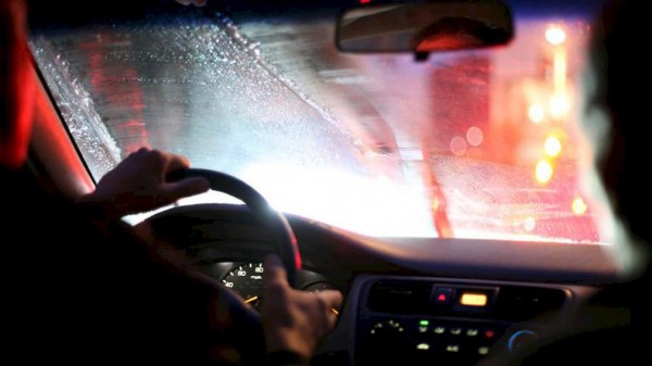 Причины запотевания стекол автомобиля и способы их решения