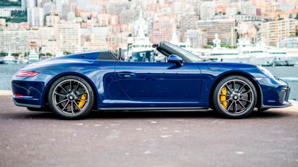 Компания Porsche строит завод по производству синтетического топлива