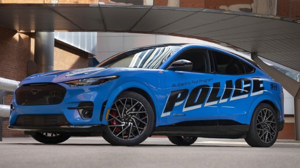 Электрический кроссовер Ford Mustang Mach-E проходит отбор для службы в полиции