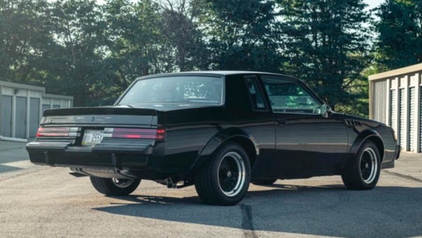 Невероятный Buick GNX 1987 года оценили в 8 миллионов рублей, и это не предел