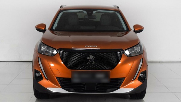 В РФ начались продажи новой мощной версии кроссовера Peugeot 2008