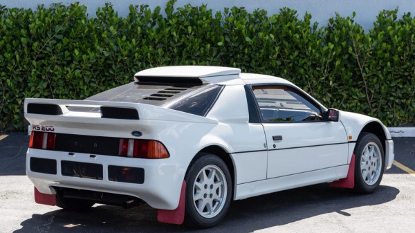 На продажу выставлен раллийный Ford RS200 1986 года выпуска за 200 тыс. долларов