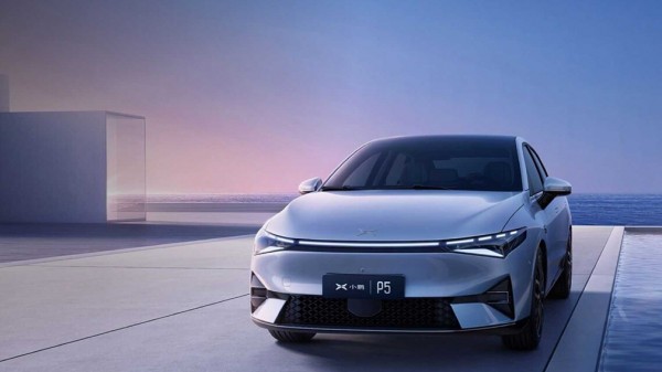 В Китае начались продажи электрического седана Xpeng P5