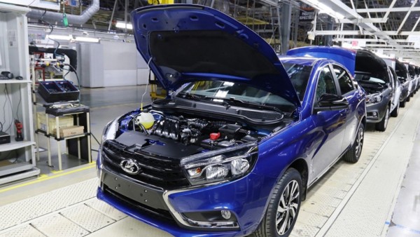 Названа средняя зарплата работников АвтоВАЗа