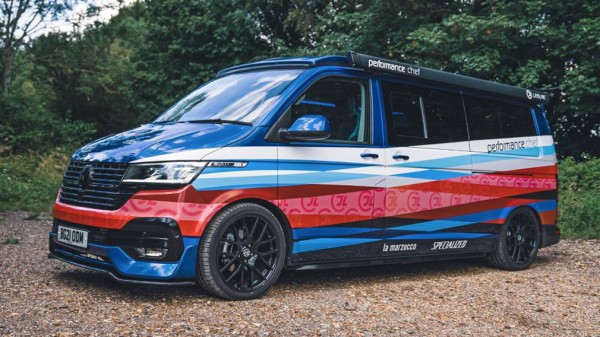 Модель Volkswagen Transporter превратили в кемпер для велосипедистов