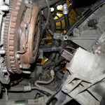 Машина не едет при включении передачи: механика и автомат