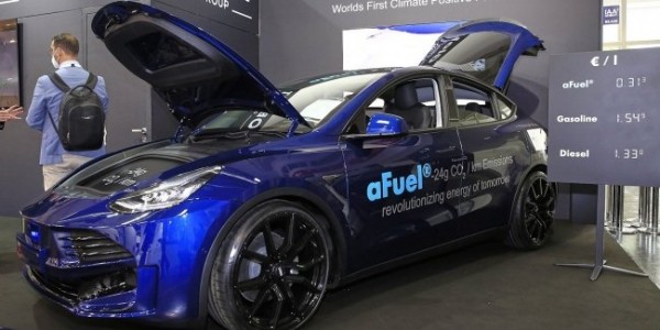 Спасение планеты: Tesla с бензиновым мотором