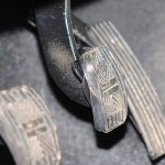 Жидкость тормозная: особенности, свойства, выбор и замена