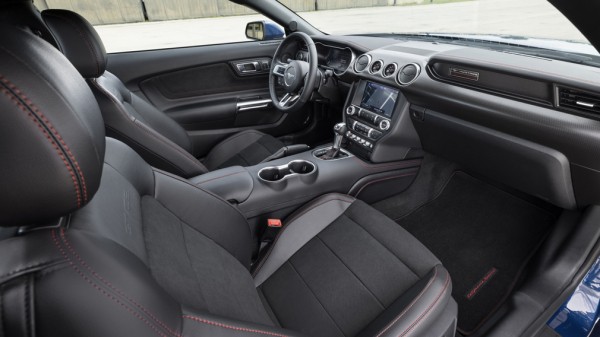 Компания Ford представила спорткар Mustang в специальной версии California Special