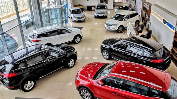 Эксперт Игорь Олейников: рекомендованных розничных цен на автомобили сейчас не существует