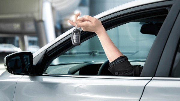 Эксперт Игорь Олейников: рекомендованных розничных цен на автомобили сейчас не существует