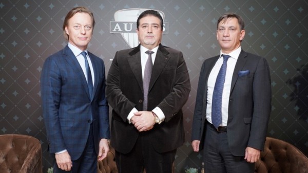 В Москве открылся новый автосалон Aurus на территории завода имени Лихачёва