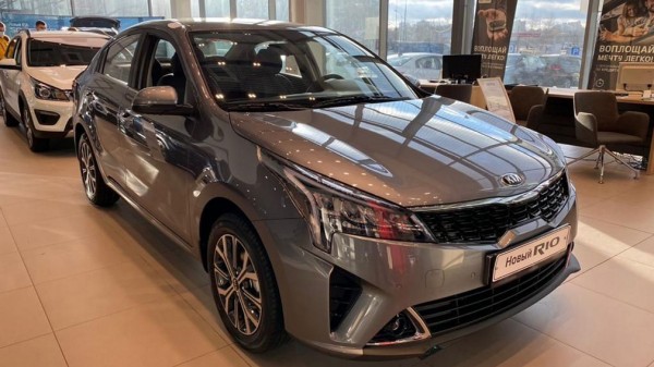 Названы 5 популярных моделей авто на рынке РФ и их реальная цена у дилеров