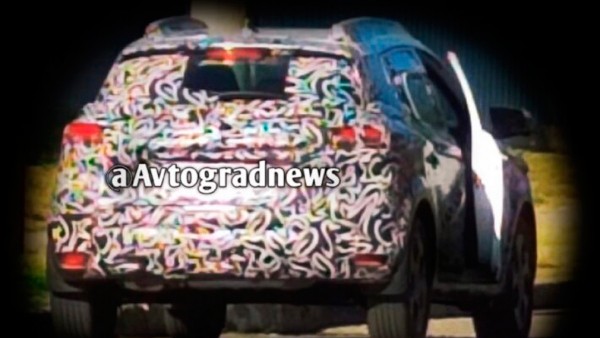 Фотошпионы заметили хэтчбек Renault Sandero нового поколения для российского рынка