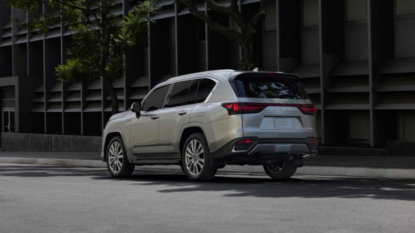 ТОП-3 японских рамных внедорожников, сменивших поколение в 2021 году