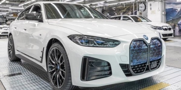Электрический BMW i4 встал на конвейер