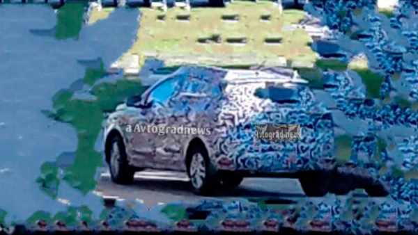 Фотошпионы заметили хэтчбек Renault Sandero нового поколения для российского рынка