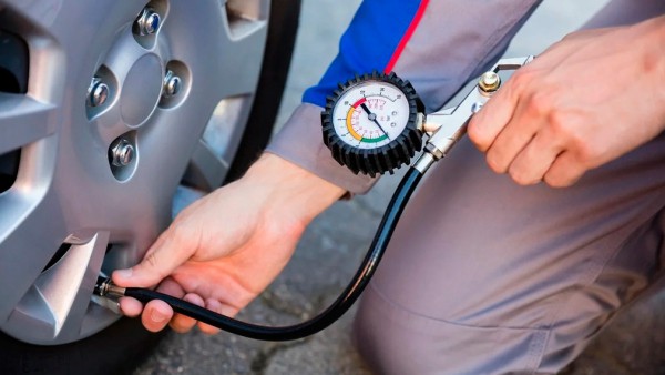 Стоит ли накачивать колеса автомобиля азотом