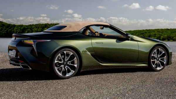 Компания Lexus доработала LC 500 2022 модельного года