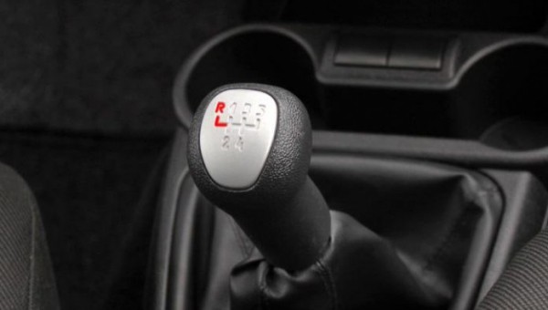 Передачи включаются туго: почему так происходит