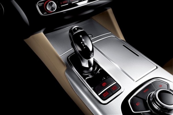 Почему коробка автомат при включении передачи дергается или толкается