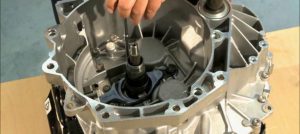 Робот и замена сцепления: коробка DSG