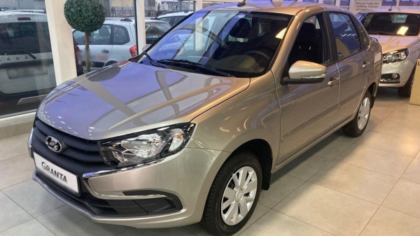 &laquo;АвтоВАЗ&raquo; собирается повысить цены на автомобили LADA в РФ с 1 декабря 2021 года