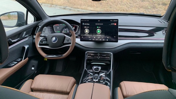 В России выставили на продажу электрический кроссовер BYD Tang EV600 за 5,7 млн рублей