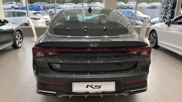 Эксперты перечислили 6 претензий к новому Kia K5 в комплектации Style