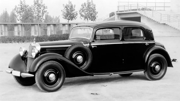 Названы 3 легендарных авто из известных фильмов