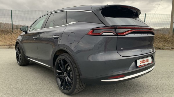 В России выставили на продажу электрический кроссовер BYD Tang EV600 за 5,7 млн рублей
