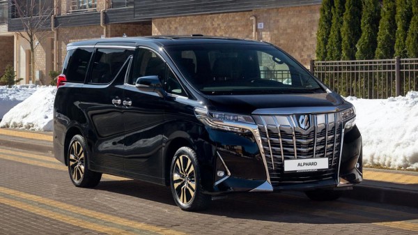 ТОП-3 премиальных минивэнов на авторынке России