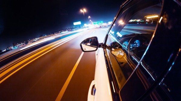Автоэксперт Сергей Канаев предупредил об опасности езды в предрассветное время суток