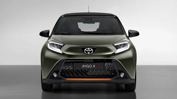 Toyota представила новый компактный кроссовер Toyota Aygo X