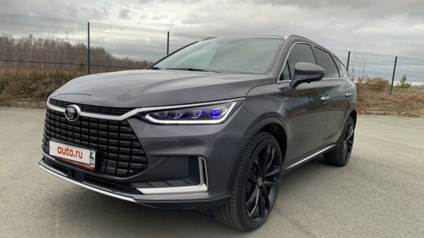 В России выставили на продажу электрический кроссовер BYD Tang EV600 за 5,7 млн рублей