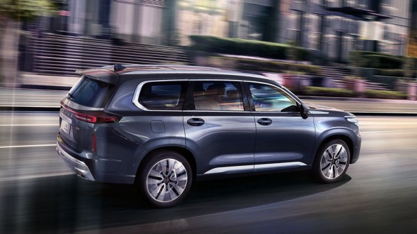 Новый флагманский кроссовер суббренда Exeed удивит россиян роскошной версией President