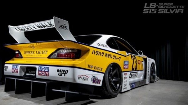 20-летний Nissan Silvia еще имеет порох