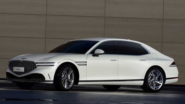 Бренд Genesis показал на фото седан Genesis G90 нового поколения