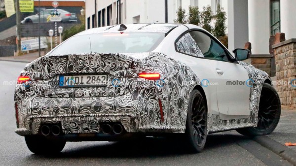 BMW M4 CSL станет легче на 100 килограммов