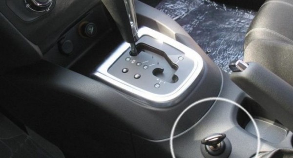 Блокировка коробки передач: блокиратор механический