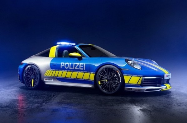 Новый Porsche 911 Targa приспособили для нужд полиции