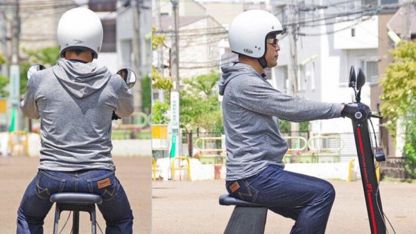 В Японии начали продавать необычный трехколесный мопед Future F1